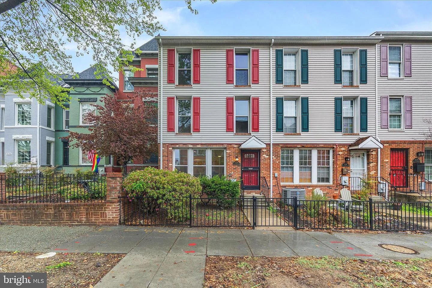 1121 Harvard St NW Unit F photo 1