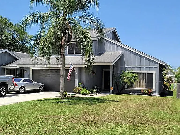 Shady Glen Ln — Photo 1