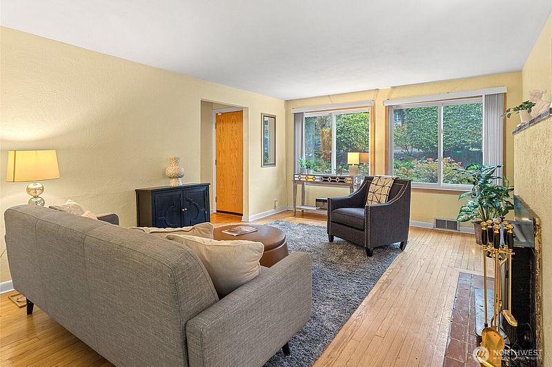 3rd image of 10850 26th Avenue S