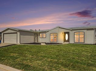 308 Apache Pl, Lochbuie, CO 80603