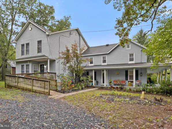 11459 Simmons Rd, Taneytown, MD 21787