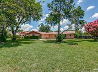 10615 Bar X Trl, Helotes, TX 78023