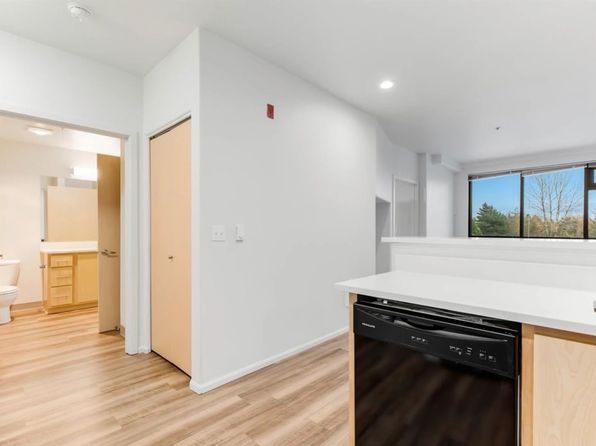 773 NW 13th St Unit 212