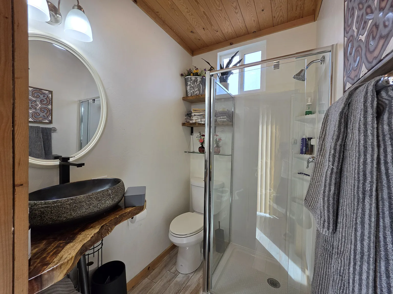 1412 Amanda Drive #2 - 1 — Photo 3