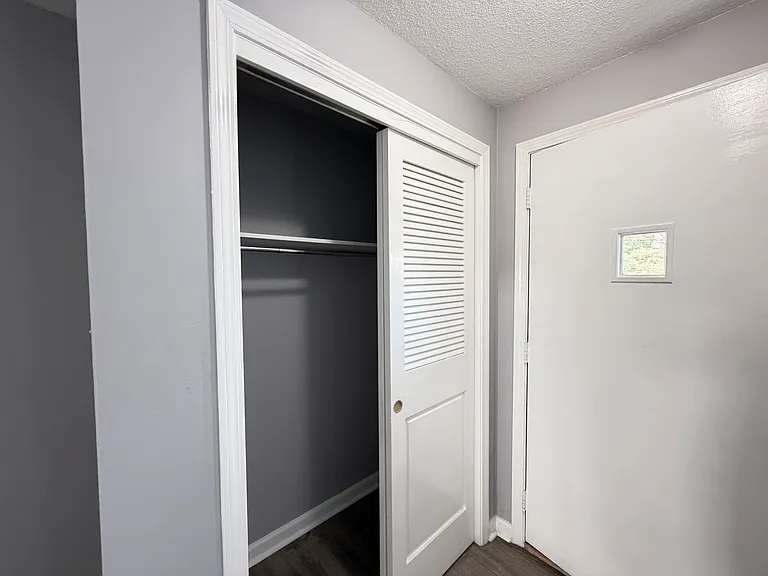 4118 Highview Pkwy — Photo 18