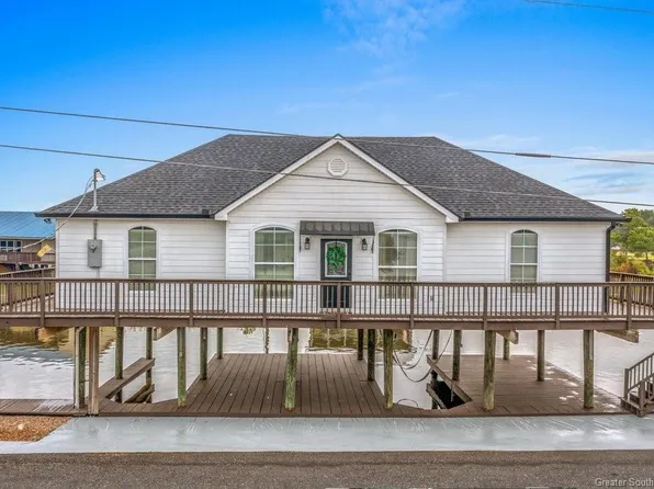 7238 Pirates Cv, Sulphur, LA 70665