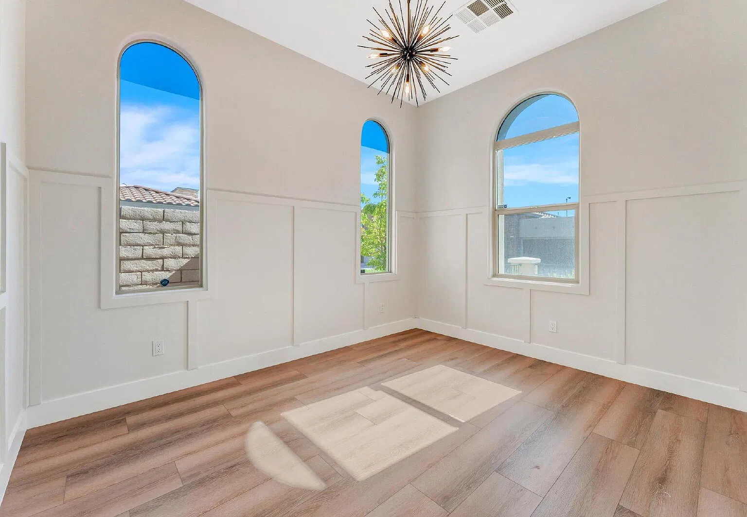 3 bed, 3.5 bath, 3167 sqft, $6,100 — Photo 4