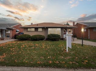 12870 Hemingway, Redford, MI 48239
