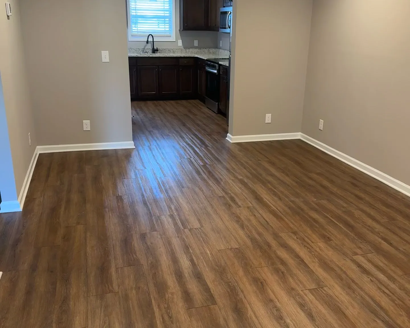 2 bed, 1000 sqft, $1,400 — Photo 2