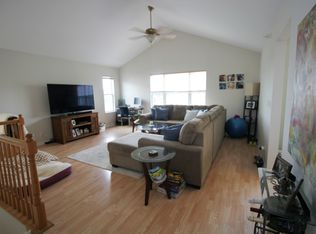 2453 Dickens Dr #2453, Aurora, IL 60503