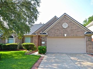 15723 Wellshire Village Ct, Sugar Land, TX 77498