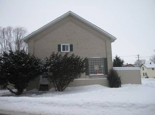 130 Galligan Rd, Gilberts, IL 60136