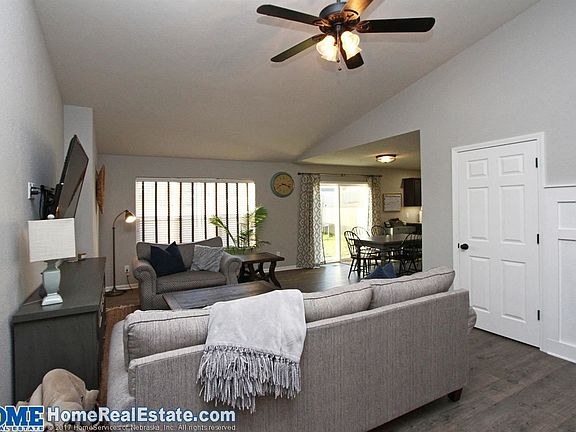 3rd image of 4321 W Ludwig Dr