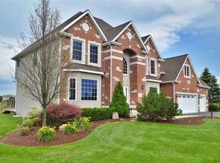 405 Muirfield Close, Poplar Grove, IL 61065