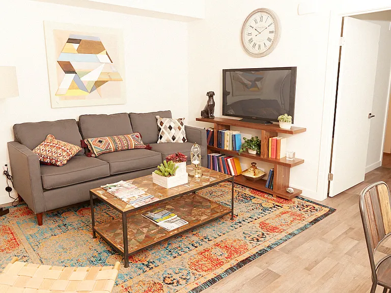 EastView — Photo 18