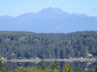 1 Rimstone Loop, Belfair, WA 98528