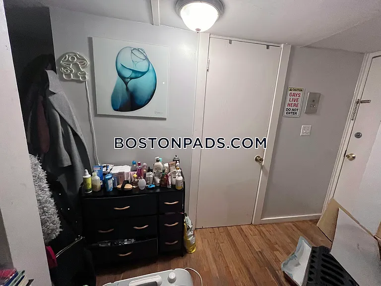 679 Massachusetts Ave #B1 — Photo 5