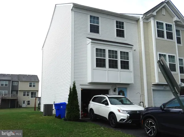 3568 Maplewood Ct, Fayetteville, PA 17222