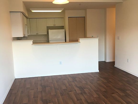 3rd image of 1307 N 43rd St APT 402