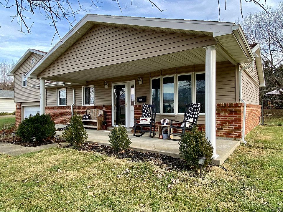 1st image of 321 Marshall Dr