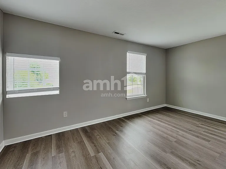 676 Classic Ln — Photo 18