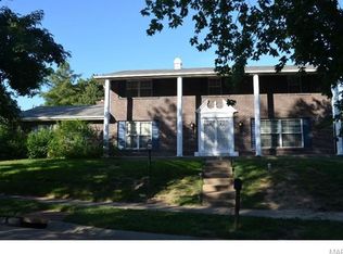 10048 Hilltop Dr, Saint Louis, MO