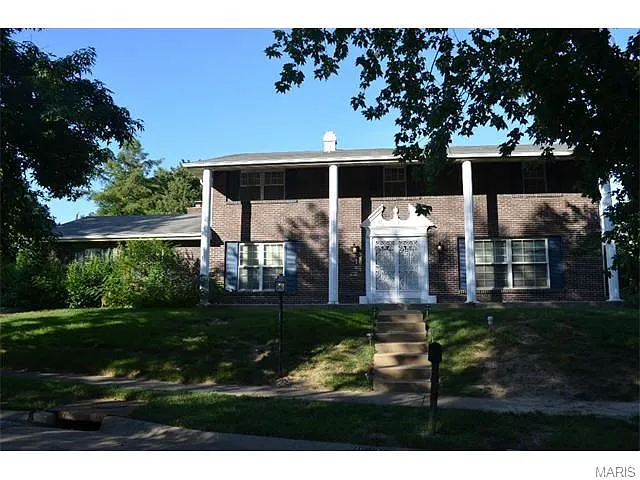 10048 Hilltop Dr photo 1