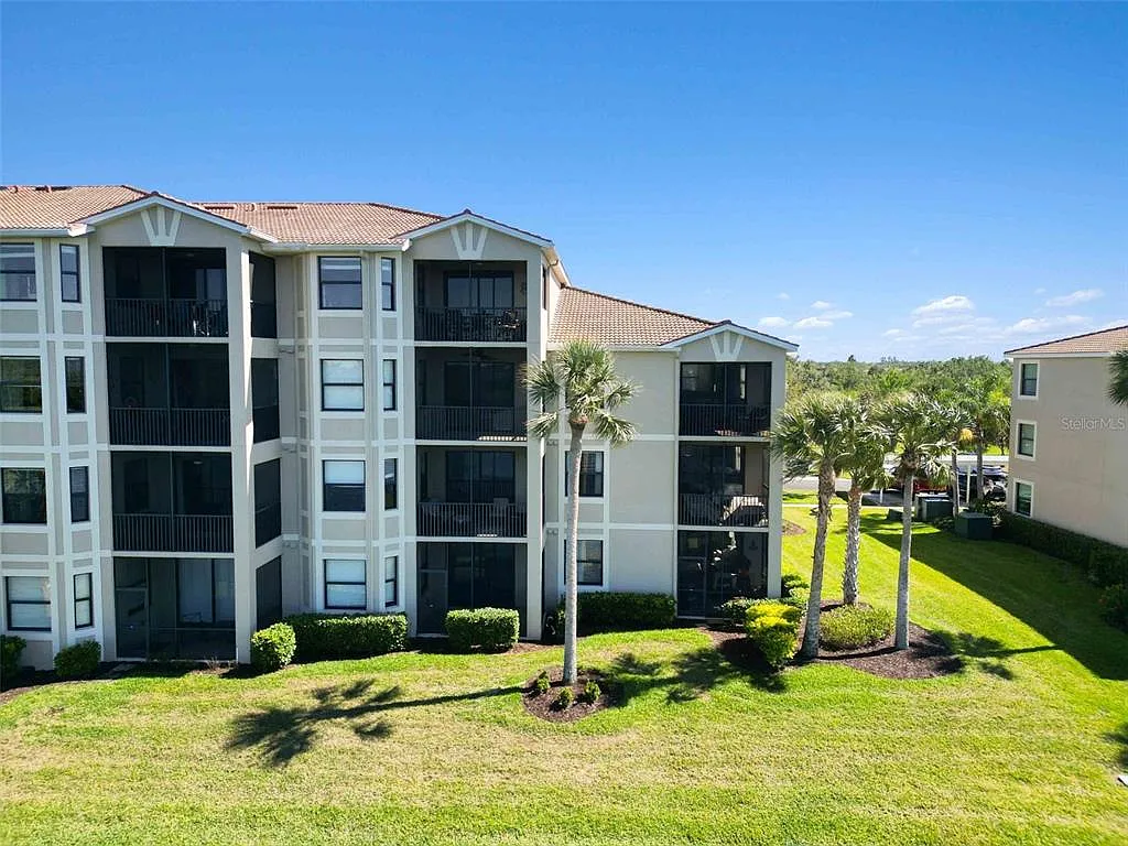 7015 River Hammock Dr — Photo 2