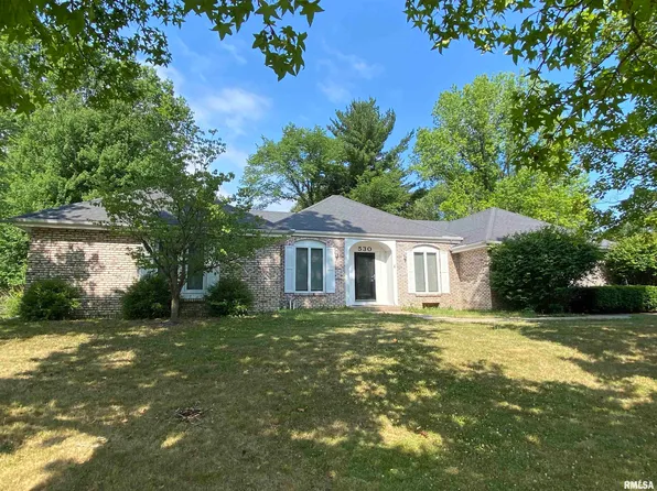 530 Meadow Dr, Macomb, IL 61455