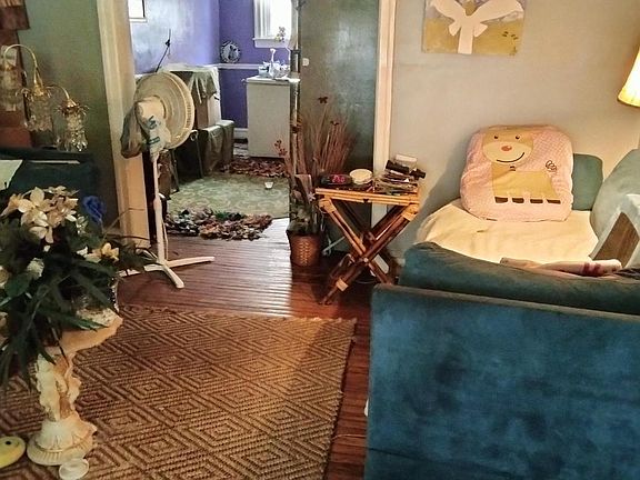 4th image of 6545 Grays Ave