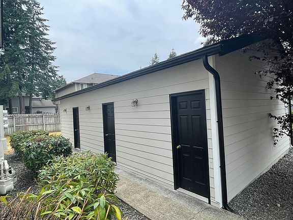 5th image of 9607 161st St E