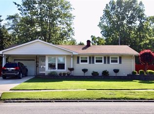 1511 Abington Pl, North Tonawanda, NY 14120