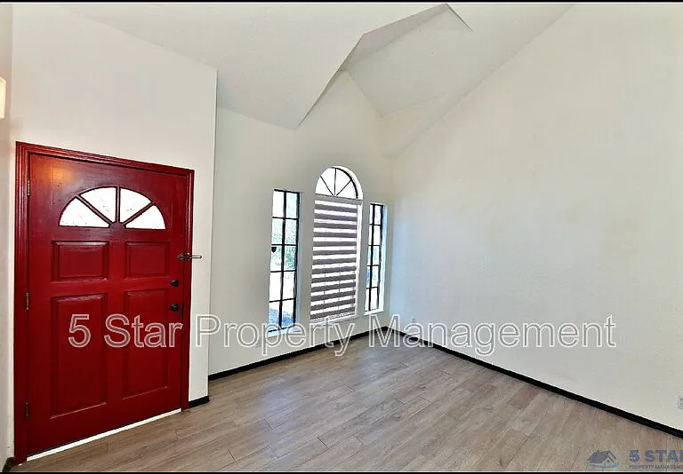 7249 Imperial Ridge Dr — Photo 7