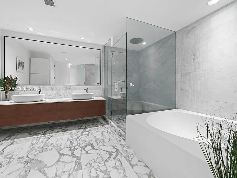 10203 Collins Ave #401 — Photo 25