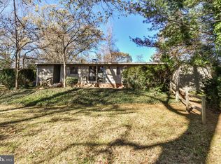 2927 Meadow View Rd, Falls Church, VA 22042