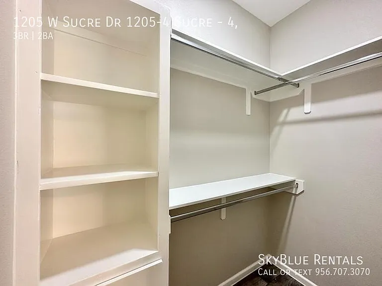 1205 W Sucre Dr #4 — Photo 1