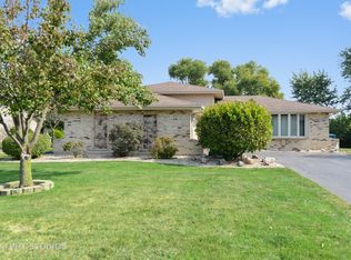 3467 Gilbert Ct, Crete, IL 60417