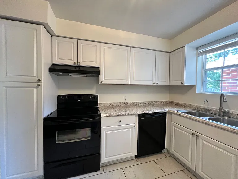 1377 Tiber Ave — Photo 16