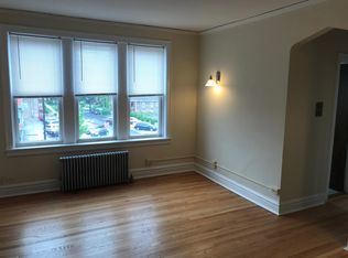 2141 Gunderson Ave APT 304, Berwyn, IL 60402