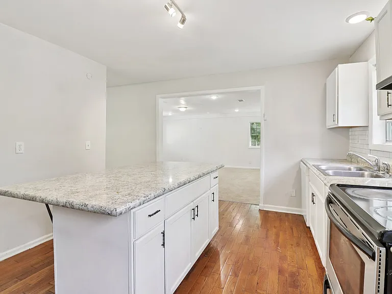 2344 Chestnut Log Pl — Photo 29