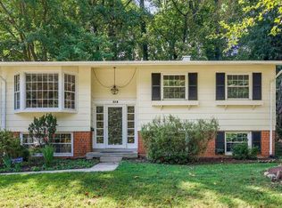 712 Owens St, Rockville, MD 20850