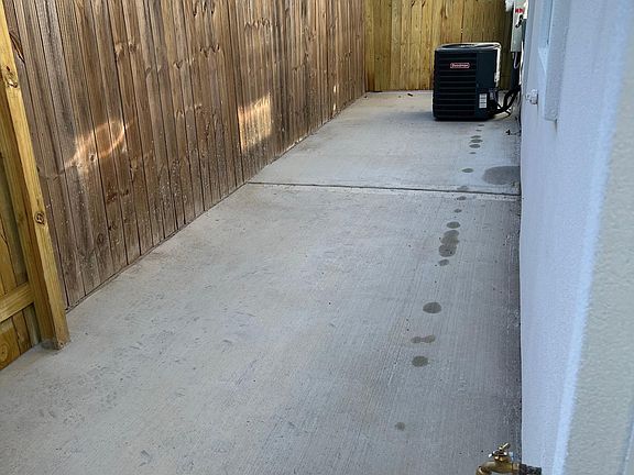 2nd image of 2606 Hackberry Ave #3