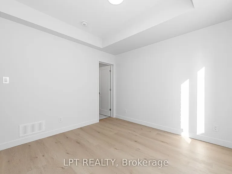 319 Shakespeare St #5 — Photo 11
