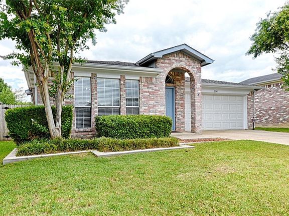3rd image of 8041 Iris Cir