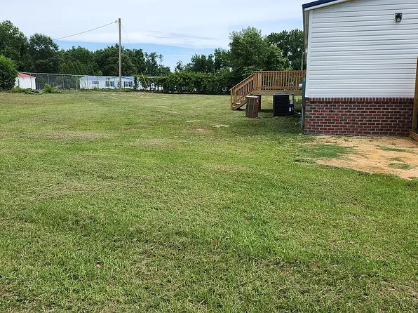 51 Trevor Ln, Clinton, NC 28328