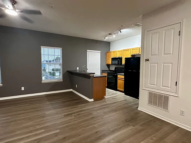 1105 Bennett Rd #GRG — Photo 4