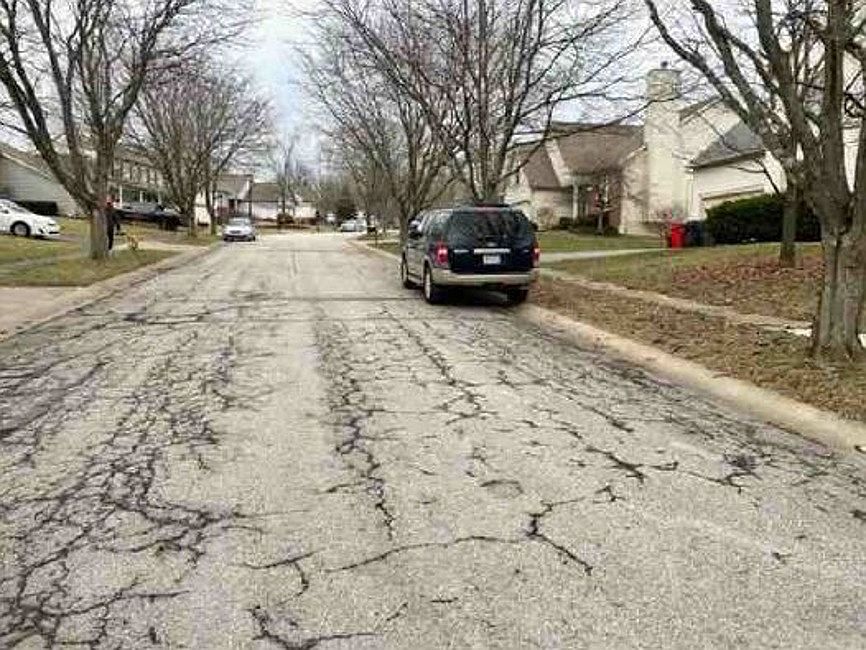 Exterior Neighborhood (street photo)