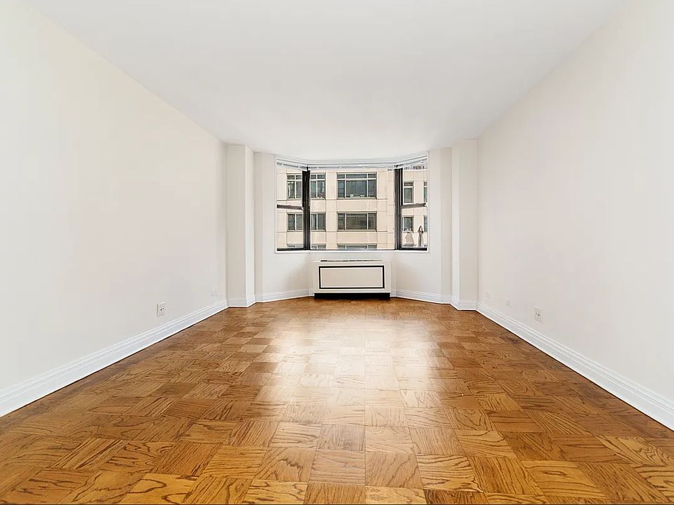 1st image of 800 W End Ave #4G
