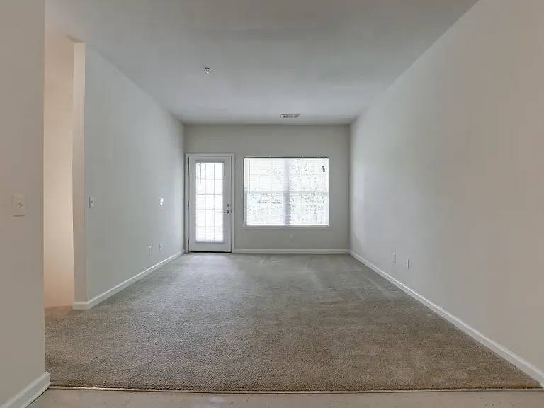 Hickory Ridge Apartments — Photo 15