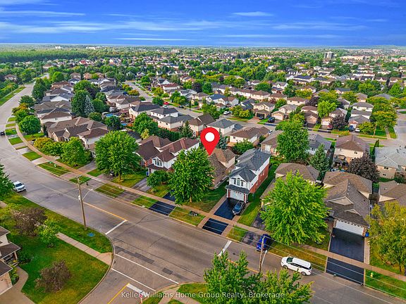 4th image of 148 Clairfields Dr W